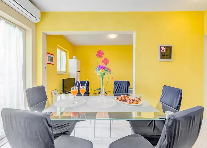 Petra 5 Апартаменты Трогир