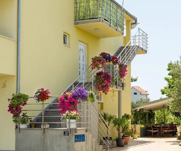 Petra 5 * Trogir